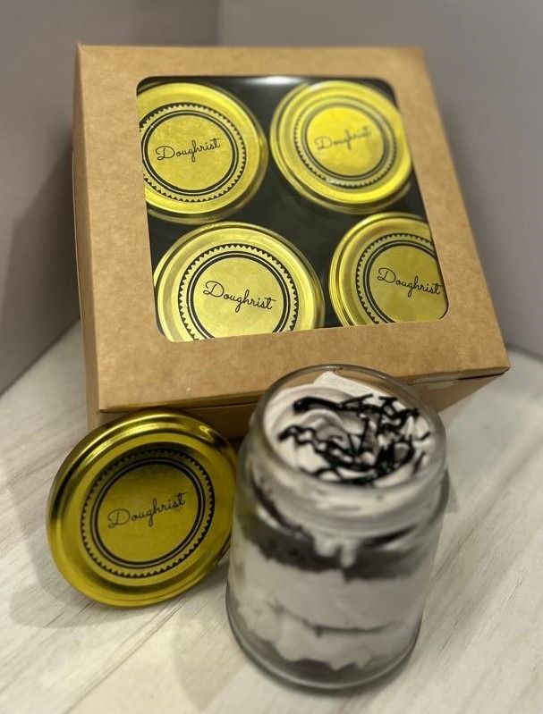 Premium Dutch Truffle Jar Cake