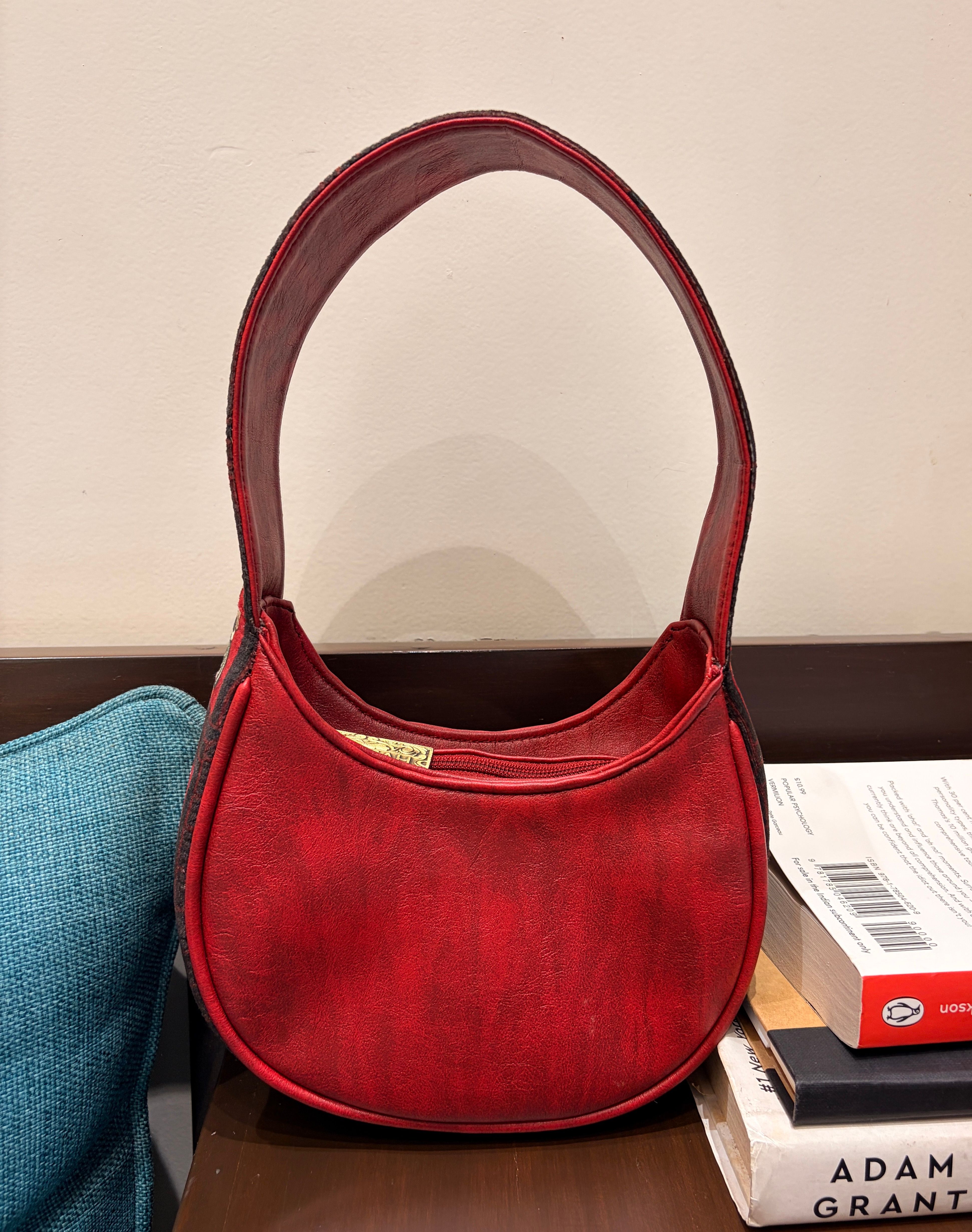 Soldiers handbag (red) - image 3
