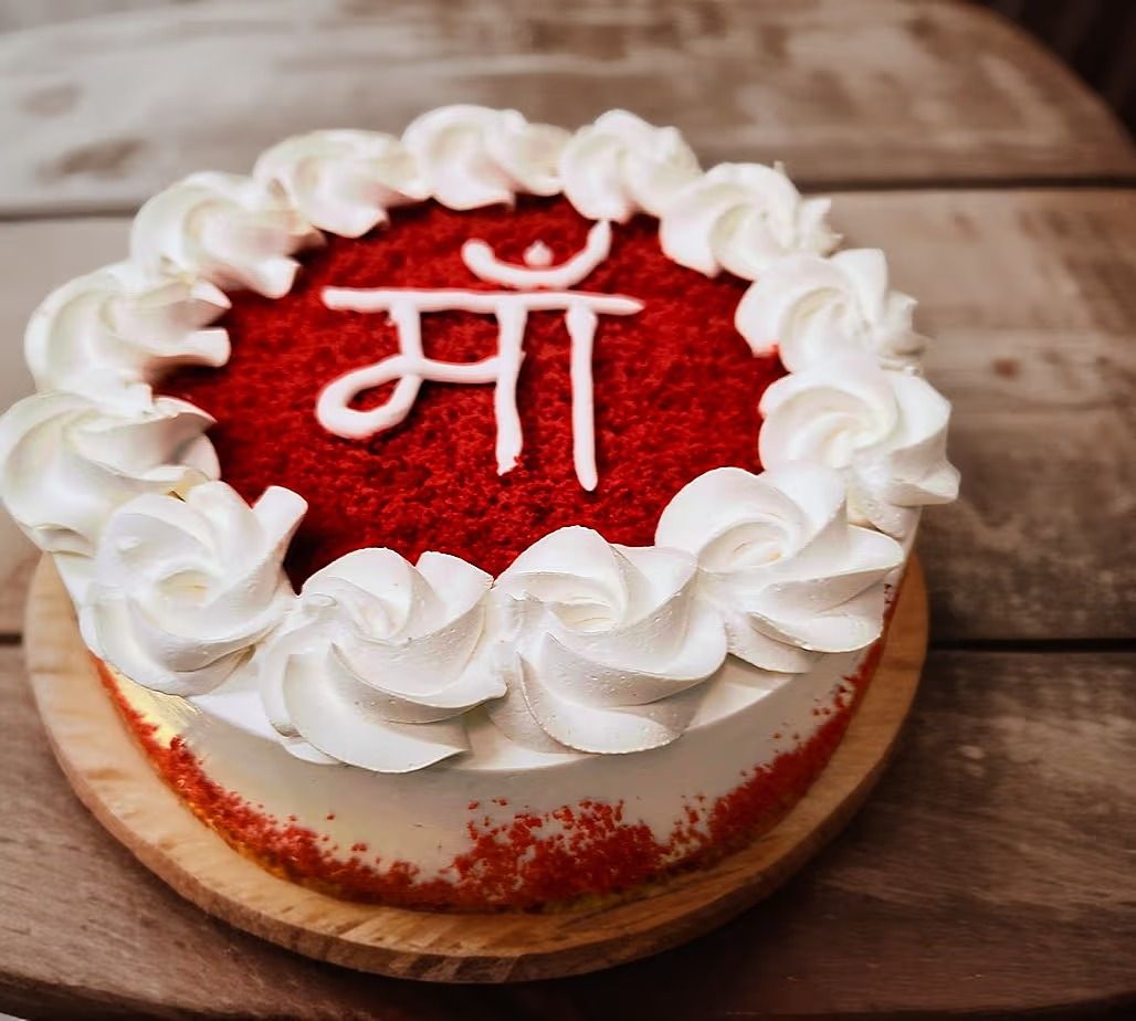 Mother's Day Special Redvelvet Cake (500 Gram)