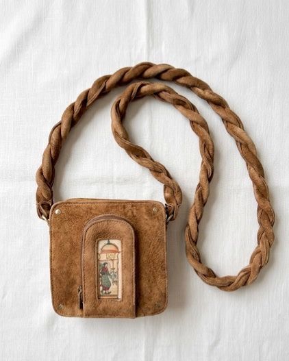 The wine doll sling - image 2