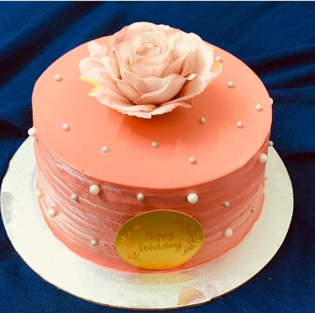 Blush Rose Strawberry Cake 650 Gram